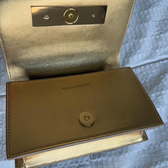 Alexander McQueen Gold Jewelled Crystal Bag - Picture 8 of 13